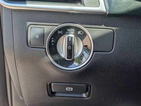Used 2016 Mercedes-Benz GL 450 4MATIC image 21