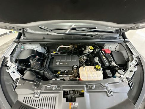 Used 2020 Buick Encore Preferred AWD/4WD image 34
