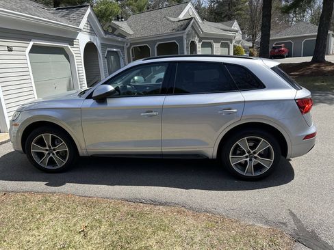 Used 2019 Audi Q5 2.0T Premium Plus w/ Premium Plus Package AWD/4WD image 20