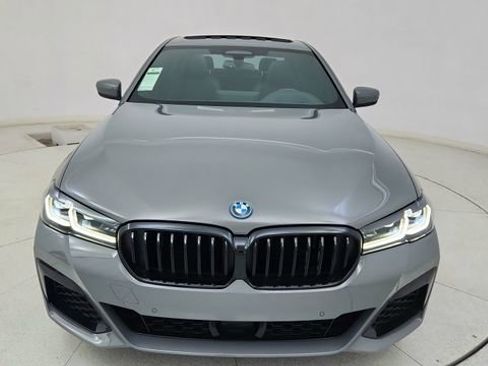 Used 2022 BMW 530e xDrive w/ Executive Package image 13