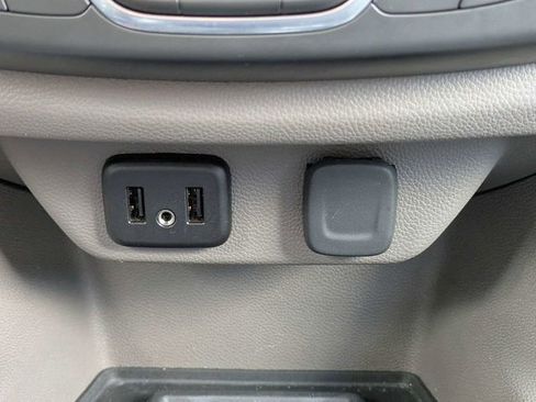 Used 2019 Chevrolet Traverse Premier w/ Driver Confidence II Package FWD image 25