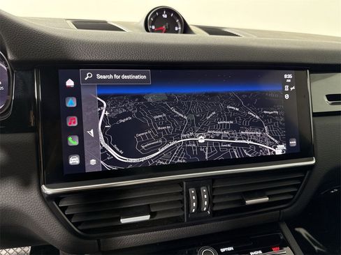 Certified 2023 Porsche Cayenne Platinum Edition image 27