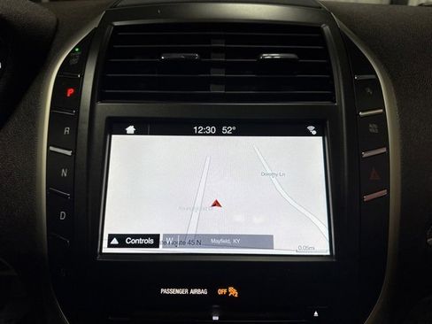 Used 2017 Lincoln MKC Reserve w/ Lincoln MKC Climate Package image 12