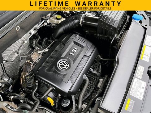 Used 2022 Volkswagen Atlas Cross Sport SE AWD/4WD image 34