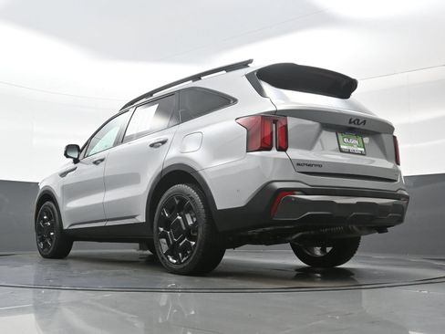 Used 2025 Kia Sorento SX AWD/4WD image 35