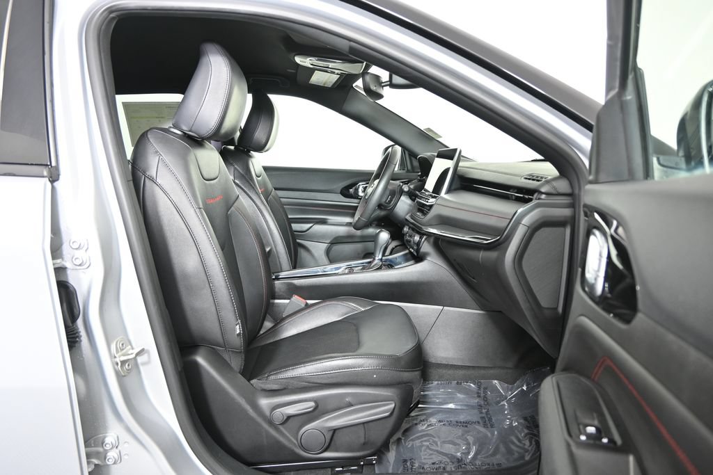 Used 2024 Jeep Compass Trailhawk AWD/4WD image 13