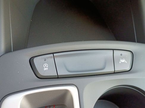 New 2026 Chevrolet Trax RS w/ Driver Confidence Package image 32