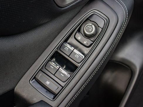 Used 2020 Subaru Forester Premium image 15