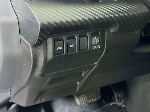 Used 2023 Subaru Ascent Premium w/ Convenience Package image 18