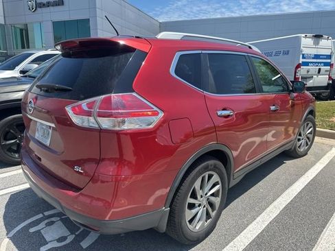 Used 2015 Nissan Rogue SL w/ SL Premium Package FWD image 3