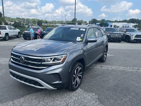 Used 2023 Volkswagen Atlas SEL AWD/4WD image 3