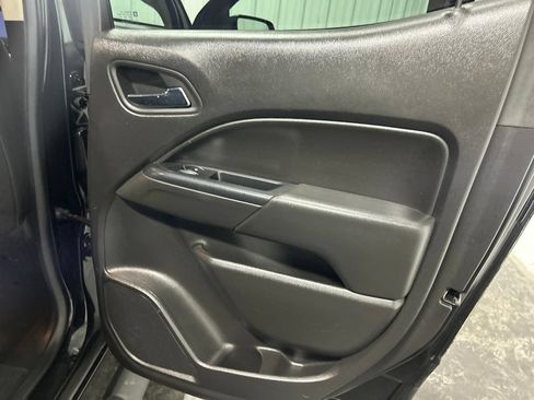 Used 2018 Chevrolet Colorado LT AWD/4WD image 19