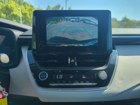 Used 2026 Toyota Corolla LE image 17