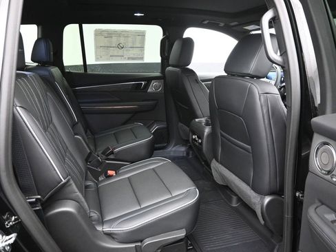 New 2026 Buick Enclave Avenir w/ Super Cruise Package image 9