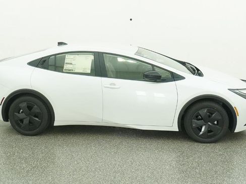 New 2026 Toyota Prius LE image 26
