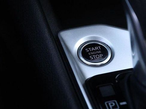 Used 2025 Nissan Altima 2.5 SV FWD image 14