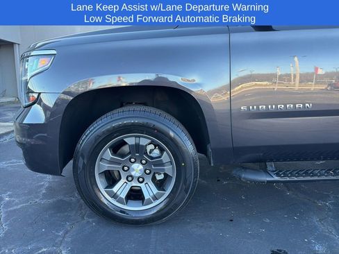 Used 2018 Chevrolet Suburban LT image 34