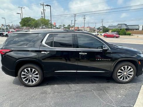 Used 2023 Chevrolet Traverse Premier AWD/4WD image 4