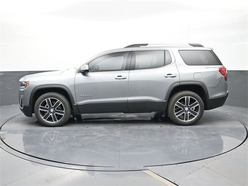 Used 2023 GMC Acadia SLT w/ Technology Package image 2
