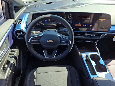 New 2026 Chevrolet Equinox EV LT FWD image 9