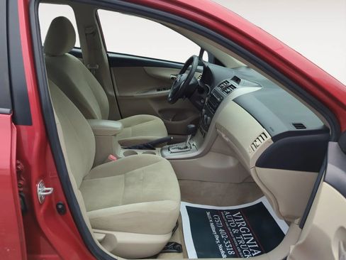 Used 2012 Toyota Corolla LE FWD image 13