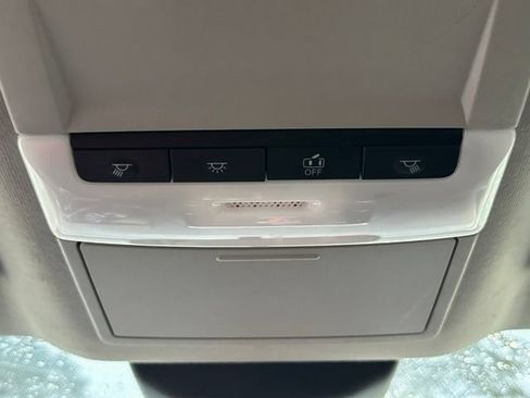Used 2020 Nissan Sentra SV FWD image 37