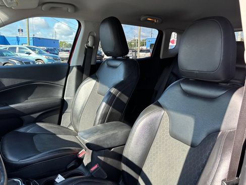 Used 2018 Jeep Compass Latitude AWD/4WD image 10