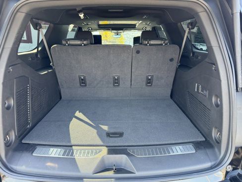 Used 2024 Chevrolet Suburban High Country w/ Advanced Technology Package image 24