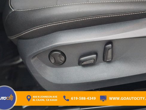 Used 2024 Volkswagen Taos SE image 17