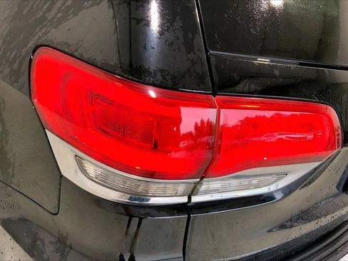 Used 2017 Jeep Grand Cherokee Limited RWD image 13
