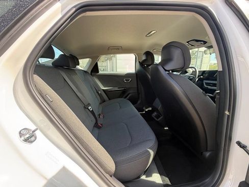 Used 2025 Kia K4 FWD image 11