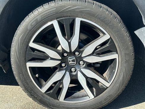 Used 2021 Honda Pilot Touring image 7