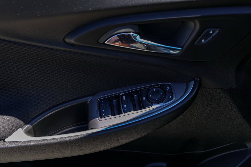 Used 2025 Chevrolet Malibu RS FWD image 24