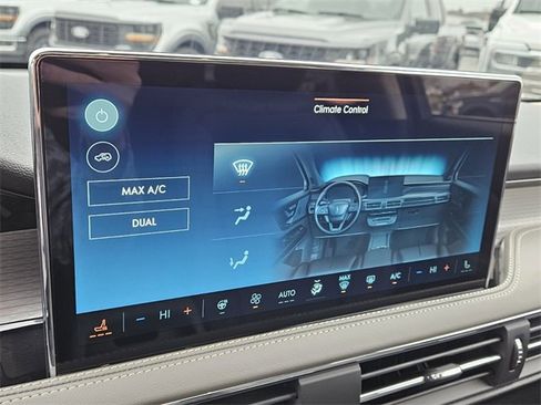 New 2025 Lincoln Corsair FWD w/ Equipment Group 101A image 23