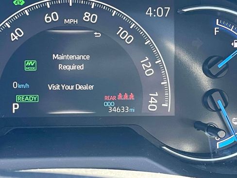 Used 2024 Toyota RAV4 SE w/ Weather & Moonroof Package AWD/4WD image 26