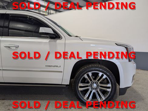 Used 2018 GMC Yukon Denali w/ Denali Ultimate Package AWD/4WD image 11