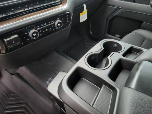 New 2026 Chevrolet Silverado 1500 LT image 17