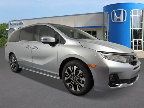 New 2026 Honda Odyssey Elite image 5