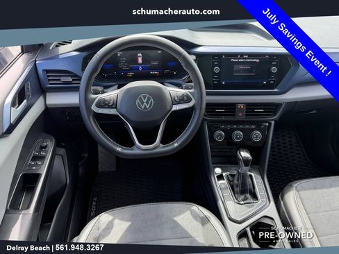 Used 2023 Volkswagen Taos SE w/ Panoramic Sunroof Package FWD image 14