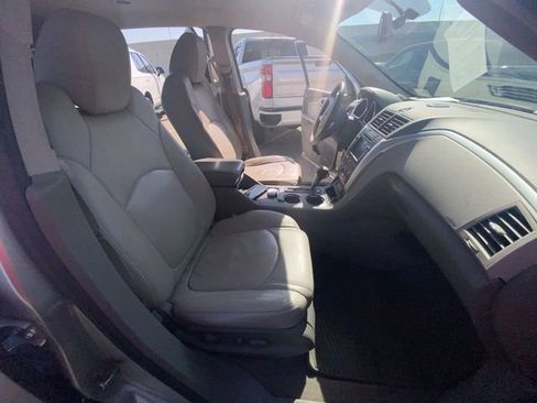 Used 2011 Chevrolet Traverse LT w/ Personal Connectivity Package FWD image 30