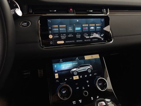 Used 2023 Land Rover Range Rover Evoque R-Dynamic SE image 25