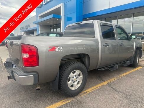 Used 2008 Chevrolet Silverado 1500 LT w/ Towing Package AWD/4WD image 4