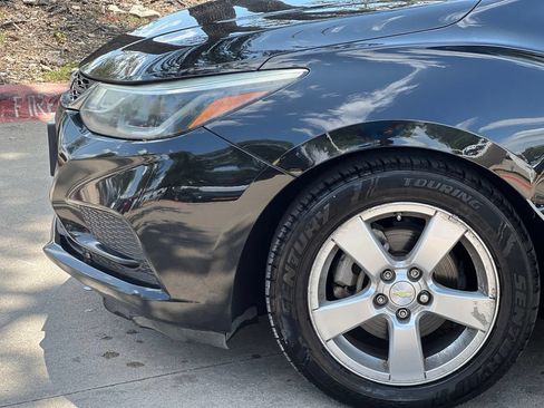 Used 2018 Chevrolet Cruze LT FWD image 23
