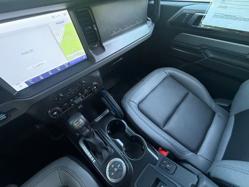 Used 2024 Ford Bronco Black Diamond image 28