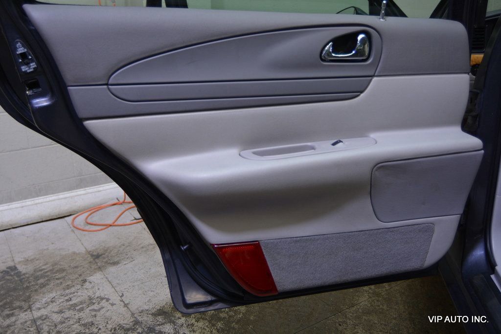 Used 1998 Lincoln Continental FWD image 9