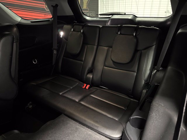 Used 2023 Ford Explorer Limited AWD/4WD image 16