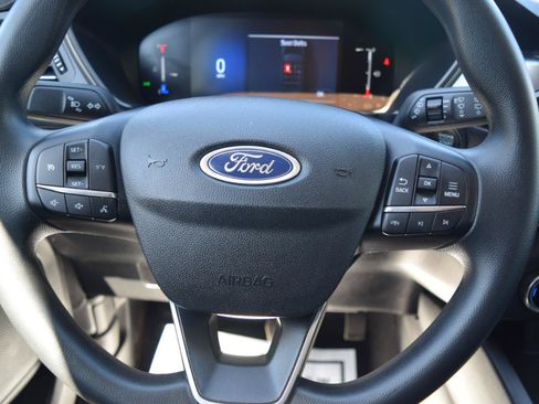 Used 2025 Ford Escape Active FWD image 13