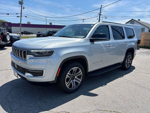 Certified 2024 Jeep Wagoneer 4WD w/ Premium Group I image 7