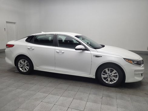 Used 2016 Kia Optima LX w/ LX Convenience Package image 11
