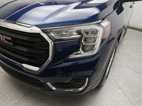 Used 2023 GMC Terrain SLE w/ Driver Convenience Package image 23